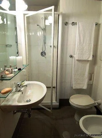 Hotel Ideale Milão 3*,  Itália