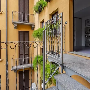 https://central-studio-apts-milano-corso-magenta.it-lombardy.com